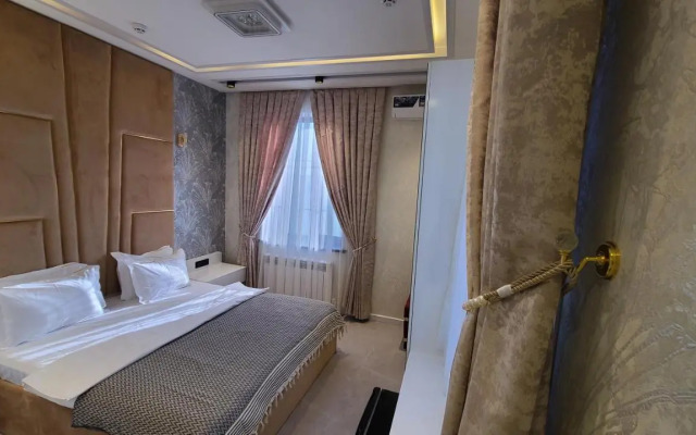Shedevr Plaza Hotel