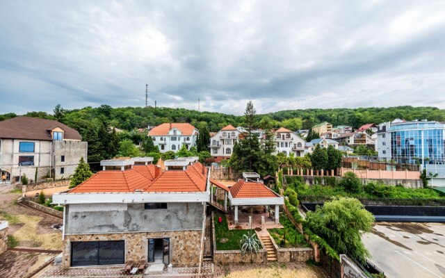 S Dzhakuzi V Tsentre Sochi Flat