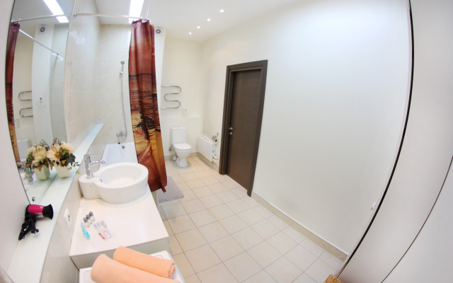 Trekhkomnatnye Ryadom S Trts Mega Apartments