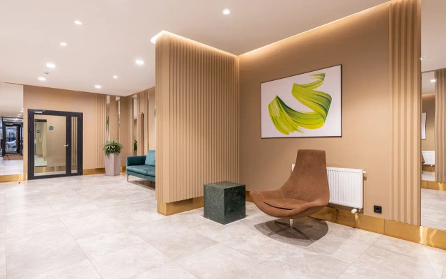 V Serdtse Megapolisa Savin House Flat
