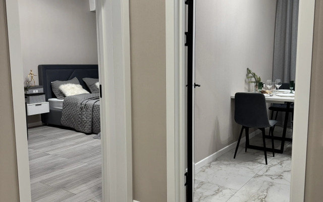 Loft V Elitnoy Novostroyke V Tsentre U Parka Flat