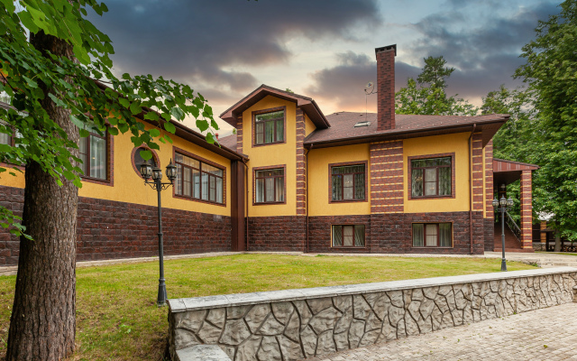 Aleksandrovka-Park Guest house