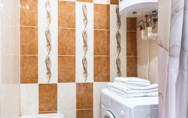 V Tsentre Goroda Oktyabryskiy Prospekt 29 Flat