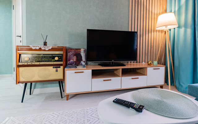 Апартаменты Стильная Евротрешка с Ретро-Проигрывателем
