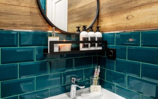 Апартаменты Студия Улучшенная с Дизайнерским Ремонтом