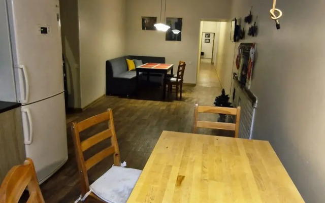 Просторные трехкомнатные апартаменты у Марсова поля