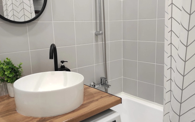 Uyutnaya studiya ryadom s parkom Apartments