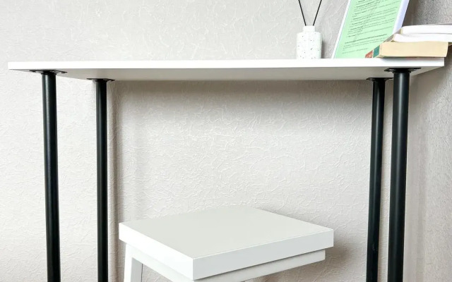 S Krugloy Krovatyyu Flat