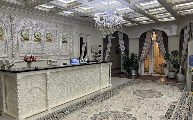 Ideal Hotel