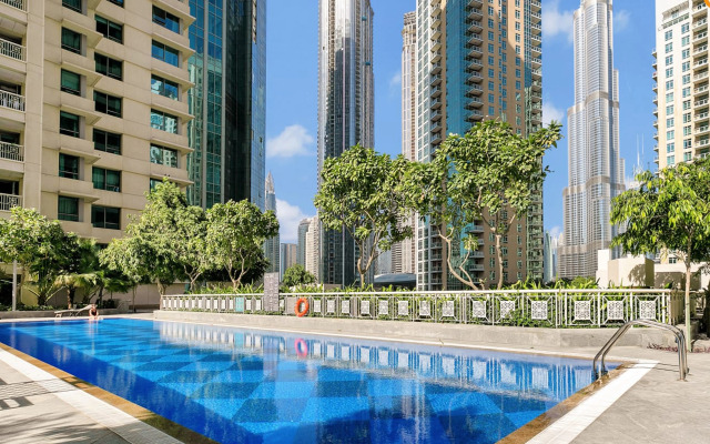 Апартаменты Vserve Spacious 1BR Majestic Burj Khalifa view