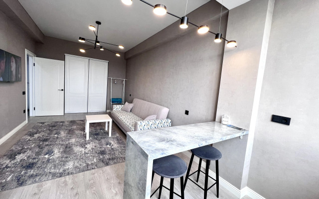 Ryadom S Morem Flat