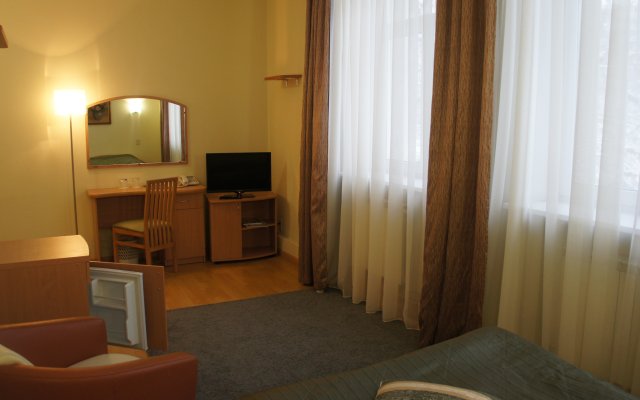 Pyatiy Ugol Hotel