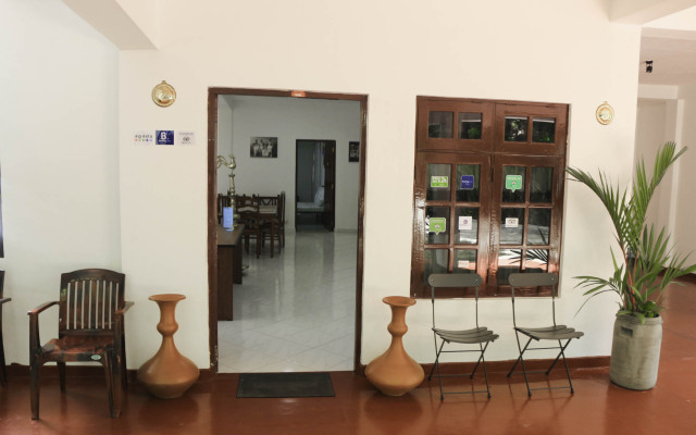Yoho Travellers Residence Guest House