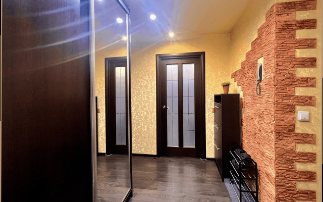 Апартаменты 51 Евродвушка в Центре Экспедиция на Север на Полярных Зорях, 19