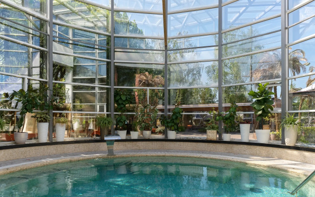 Dolphin Planet Hotel & SPA