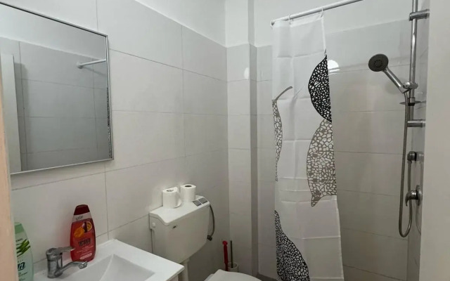 Gorodskoye Spokoystvie 2 Vannye 2 Kukhni Flat