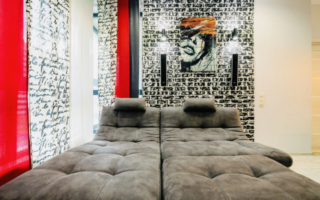 Апартаменты Стильные апартаменты с отдельной спальней