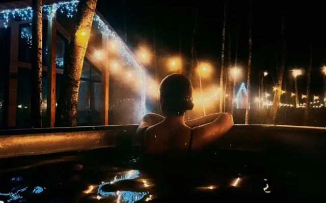 Частный дом Домик в лесу с камином и банным чаном