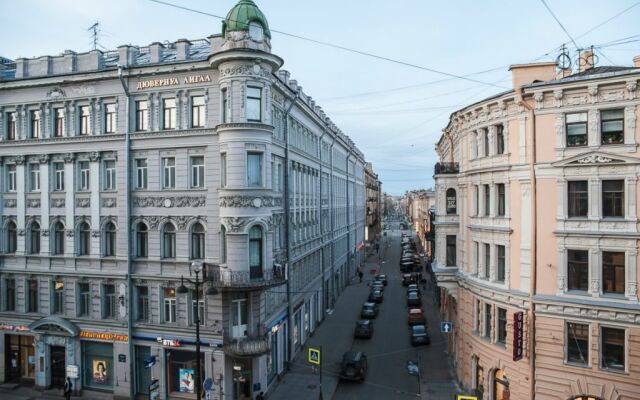 Апартаменты на Невском 107