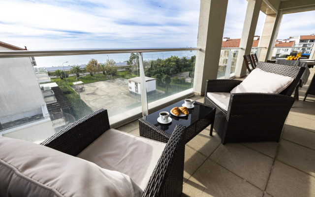 Smart Aparts Grand Seaview Apartments