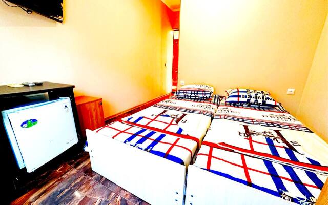 Izumrud Khaus Guest house