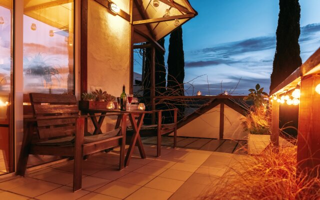 Гостевой Дом с Кипарисами в горах с видом на море