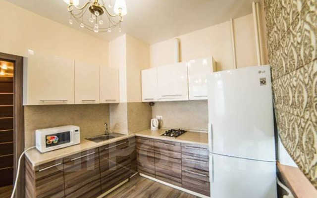 Апартаменты Двухкомнатные в центре города по Истомина 44