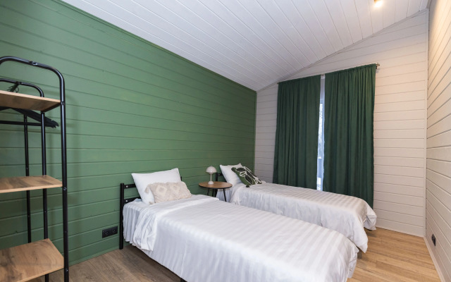 Novy Uyutny I Sovremenny Guest House