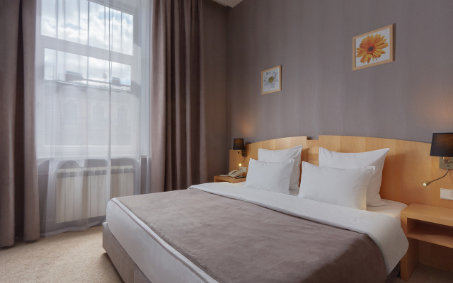 Pyatiy Ugol Hotel