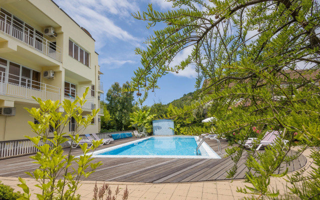 Yuzhny Park Guest House