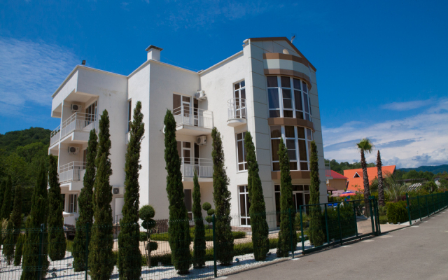 Yuzhny Park Guest House