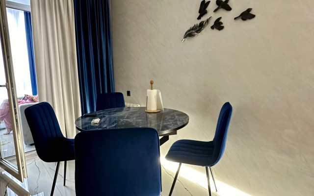 P. Buravtseva 16 (HouseVip26) Flat