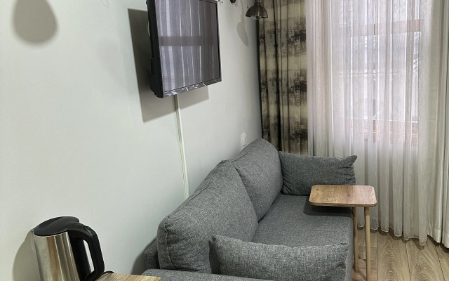 Отель Tree House