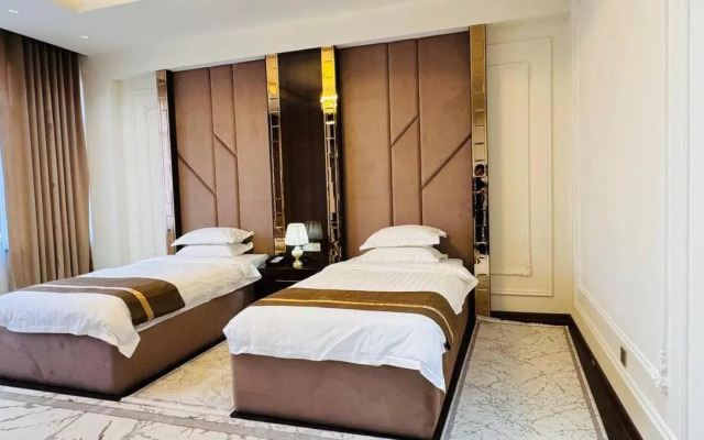 Kangurt Grand Hotel