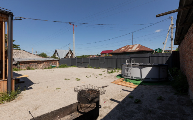 S Basseynom I Mangalom Dlya 8 Gostey Private house