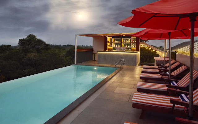 Отель The Passport