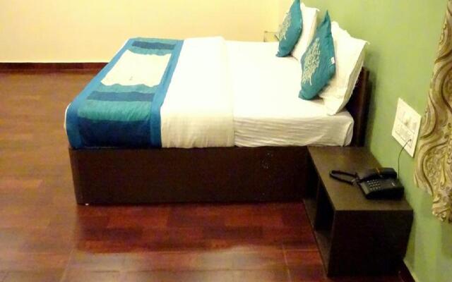 Hotel Blue Moon