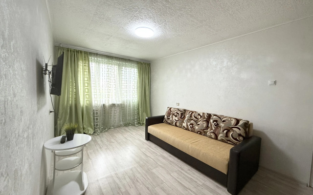 Flat Poyuschie Fontany V Samom Tsentre