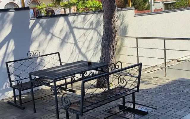 Amina Guest House