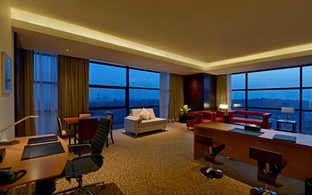 Отель Radisson Blu Chattogram Bay View