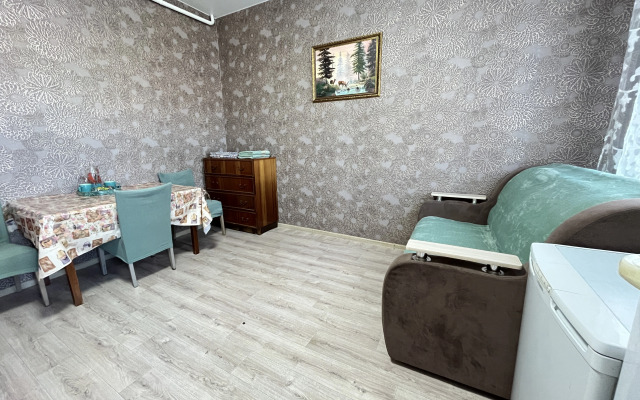 Апартаменты двухкомнатные NHome Деревянное зодчество