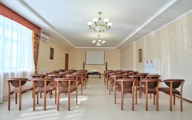 AZIMUT Park Hotel Volga Astrakhan