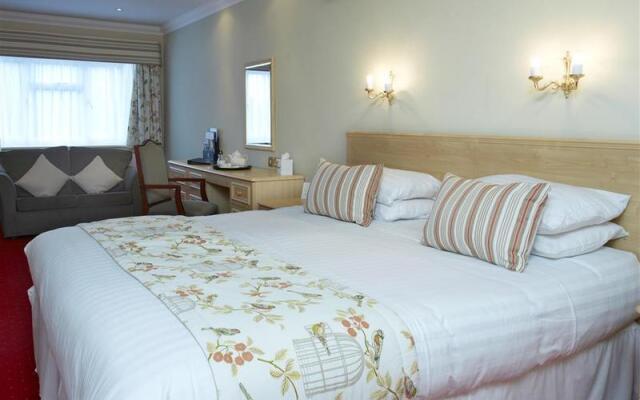 Consort Hotel