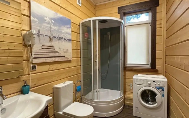 102 v Family Alley Apartments