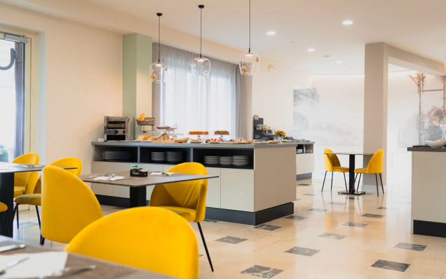 Отель AHG Riva Del Sole Hotel - Adults Only