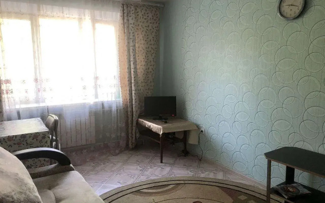 V Proyezde Profsoyuzov, 2 Flat