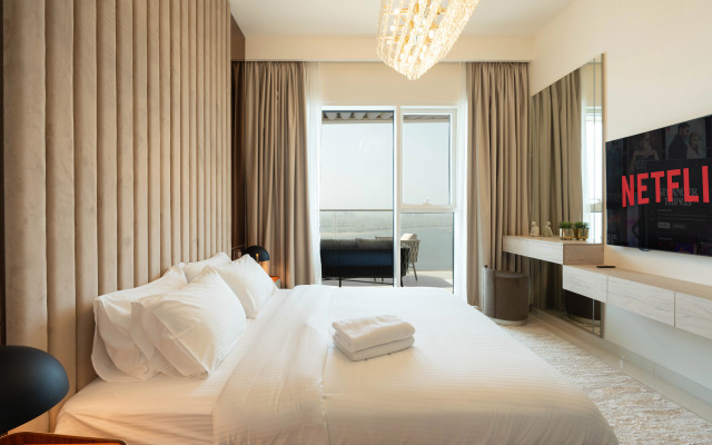 Апартаменты Keyrock Palm View Grand Bleu