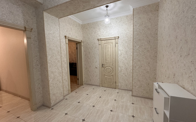 ShikaLad KMV Evro V Novom Dome Flat