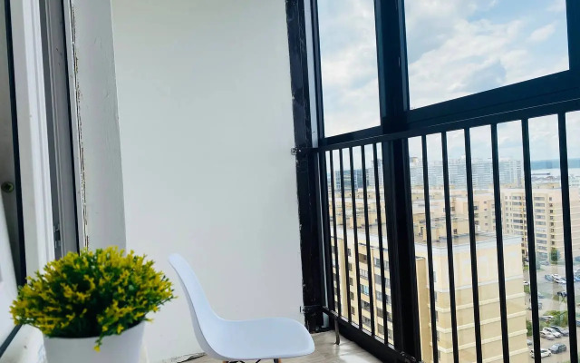 Uyutnaya V Tsentre S Potryasayuschim Vidom Flat