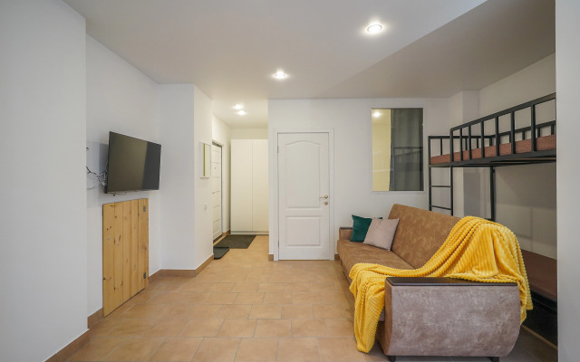 Квартира Стильная новая 2-комнатная студия